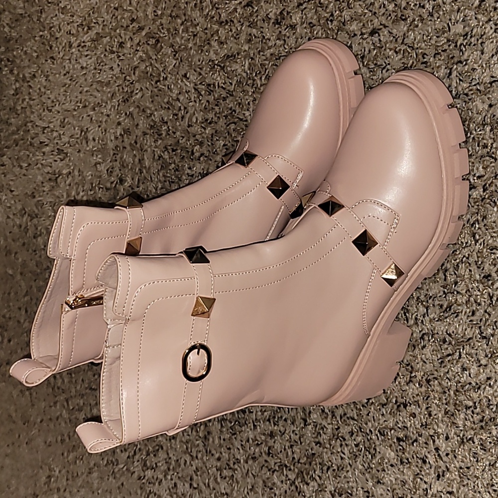 Cape Robbin YURI Embellished Buckle Strap Block Chunky Heel Moto Boots Nude Sz 8